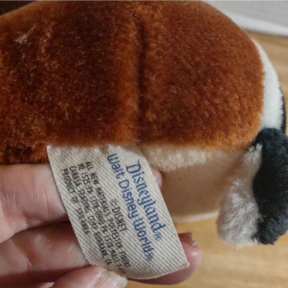 👍 Disney Stuffed Chipmunk - Picture 4 of 4